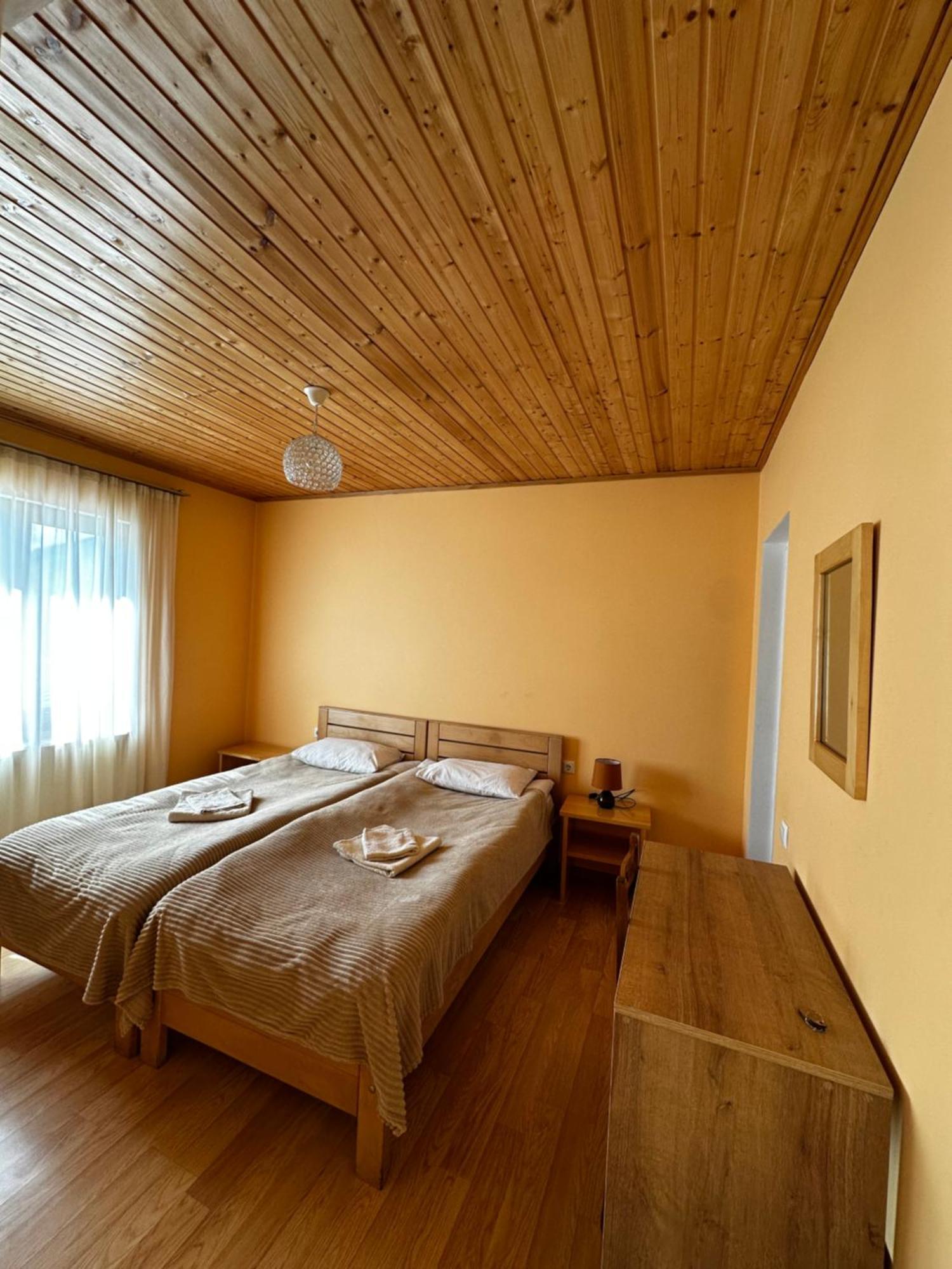 Guest House Victor Zhabeshi Екстериор снимка