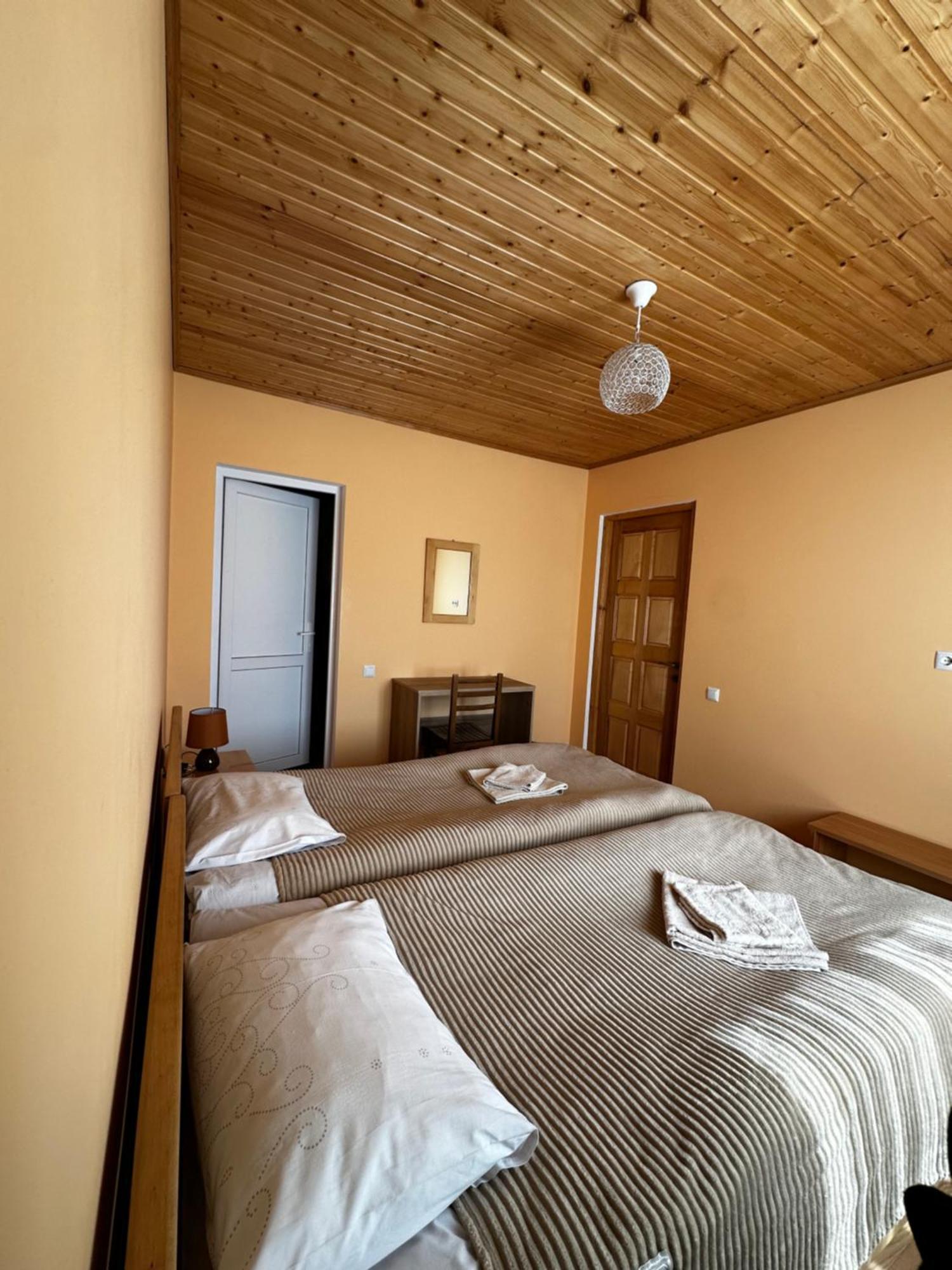 Guest House Victor Zhabeshi Екстериор снимка